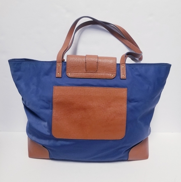 Tory Burch Nylon and Leather trim shoulder bag - Picture 4 of 14